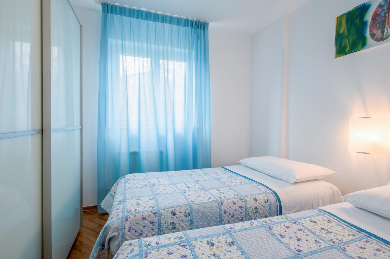 Apartments Bella Vista อูมัค ภายนอก รูปภาพ