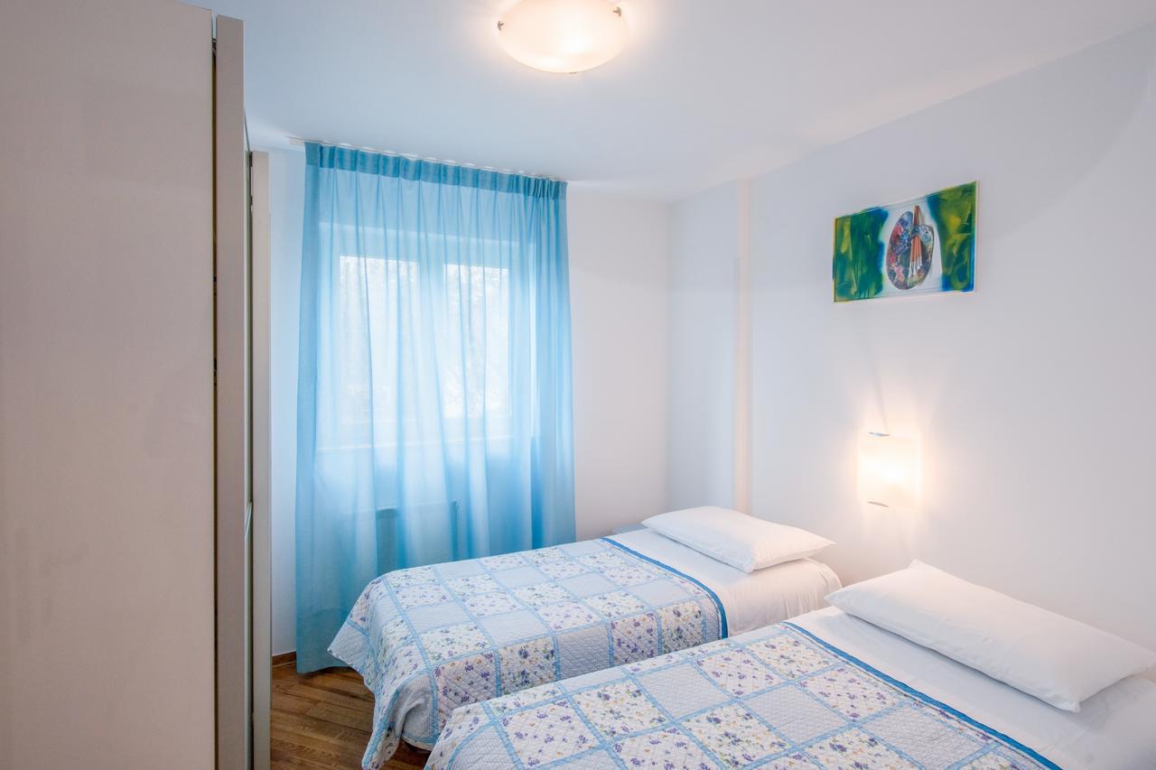 Apartments Bella Vista อูมัค ภายนอก รูปภาพ